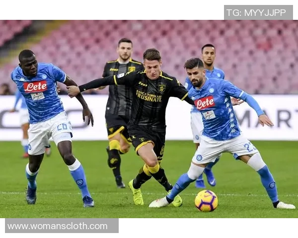 意甲精彩对决那不勒斯5-0战胜拜仁神扑瞬间引发全场狂欢分析战术布局