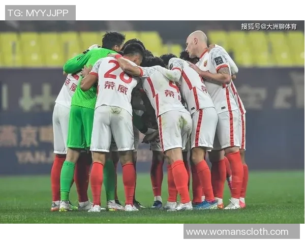 中超焦点战拜仁与巴萨握手言和神扑瞬间点燃全场激情