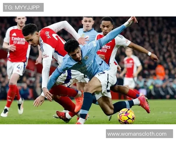 友谊赛曼城大胜巴黎红牌事件引发全场热议与争议分析