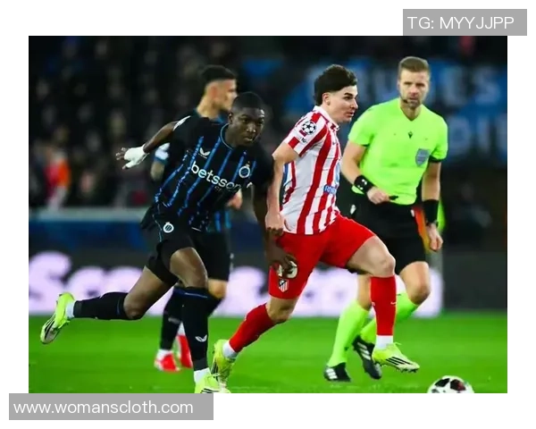 欧冠激战曼联逆转多特蒙德帽子戏法引爆全场战术解析与精彩瞬间回顾