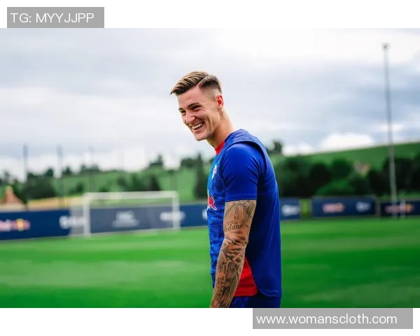 曼联绝杀莱比锡逆转晋级国王杯精彩集锦引发全场狂欢